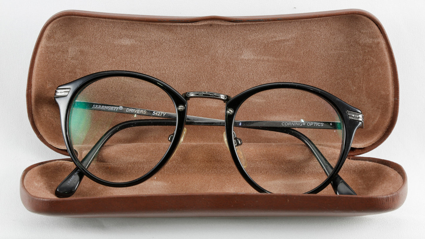 "One Eight Seven" Trevor Garfield's (Samuel L. Jackson) Eyeglasses